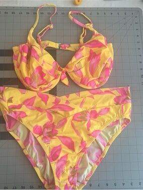 Yellow & Pink Floral Underwire Bikini Set Size 20 DD